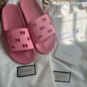 Authentic Gucci Rose Pink Pool Slides